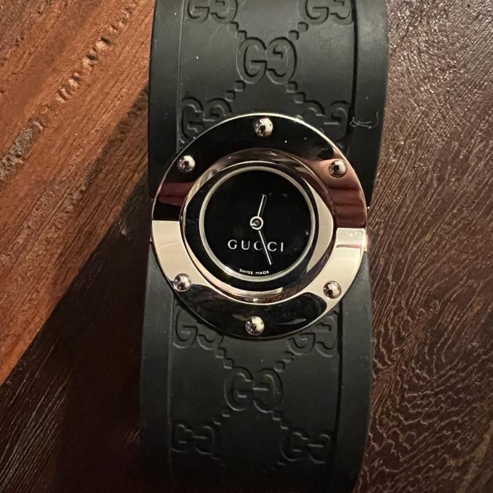 Vintage Women’s Gucci watch